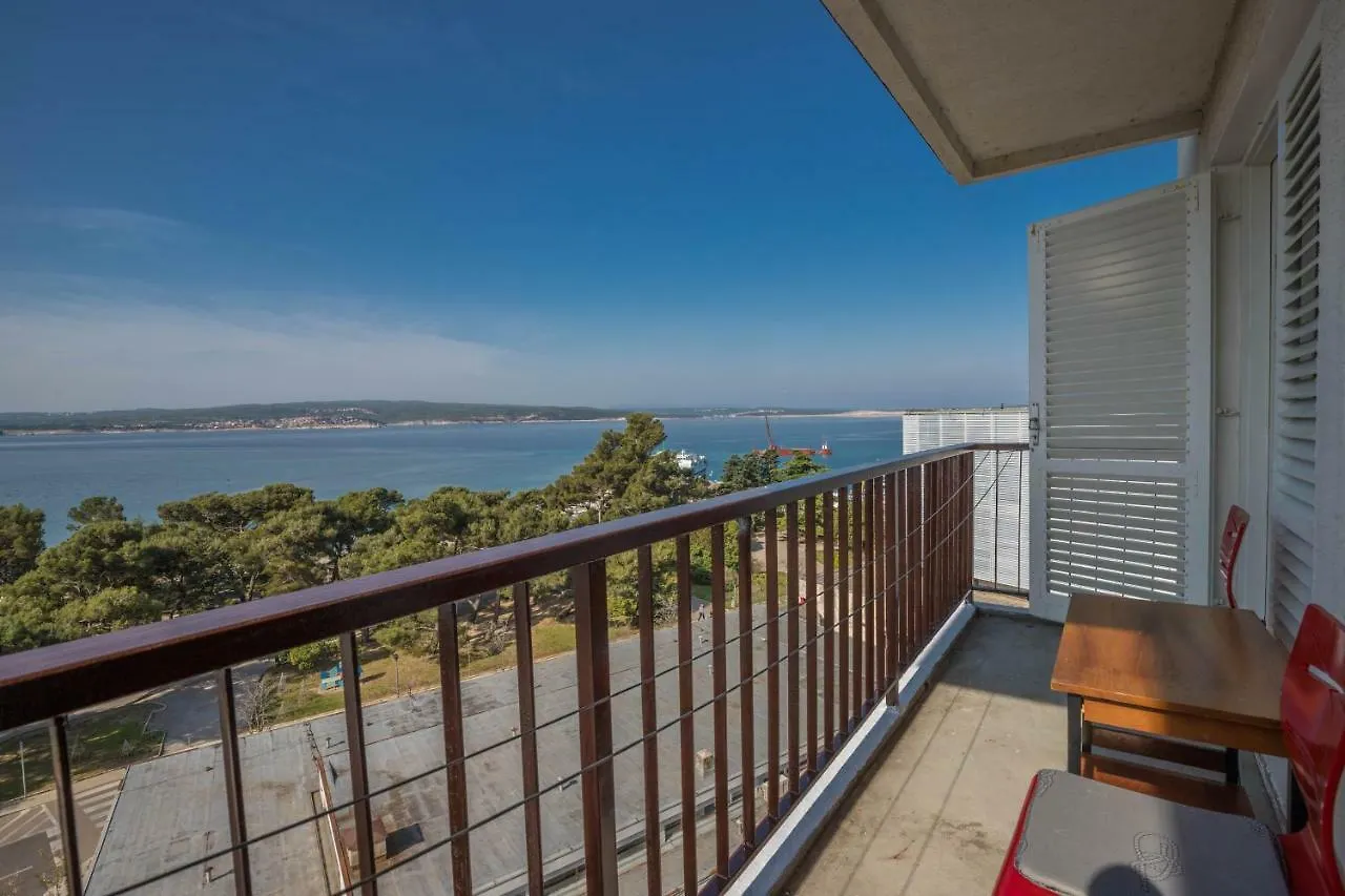 Apartment Center Crikvenica 0*,